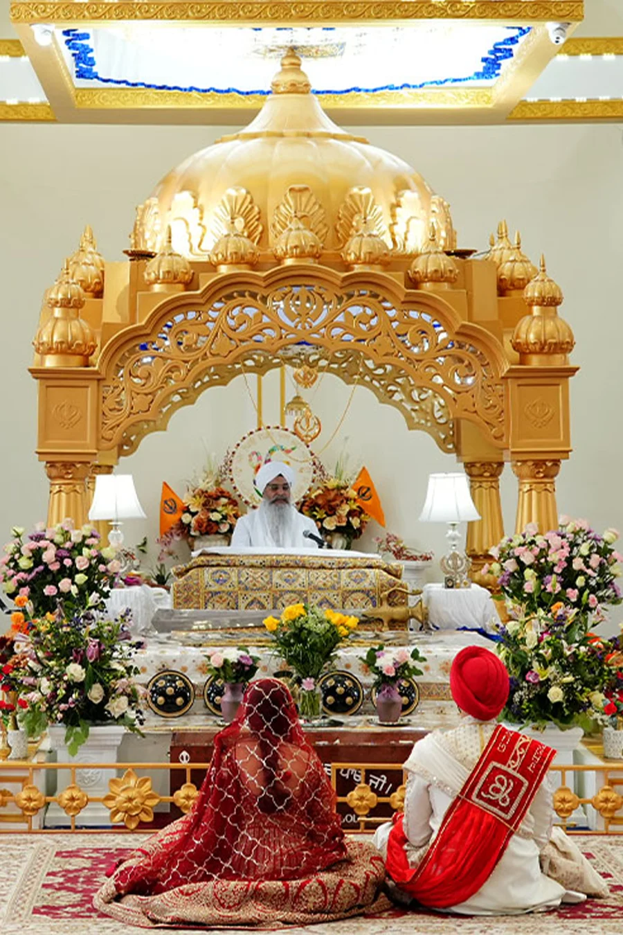 Sikh bride and groom portrait at the Gurdwara